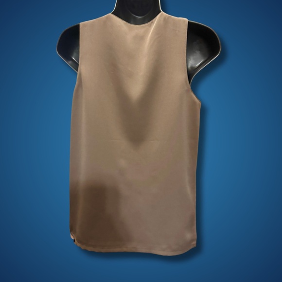 ✨ Kenneth Cole Reaction Sleeveless Blouse | Size XS | Tan | EUC - Picture 2 of 4